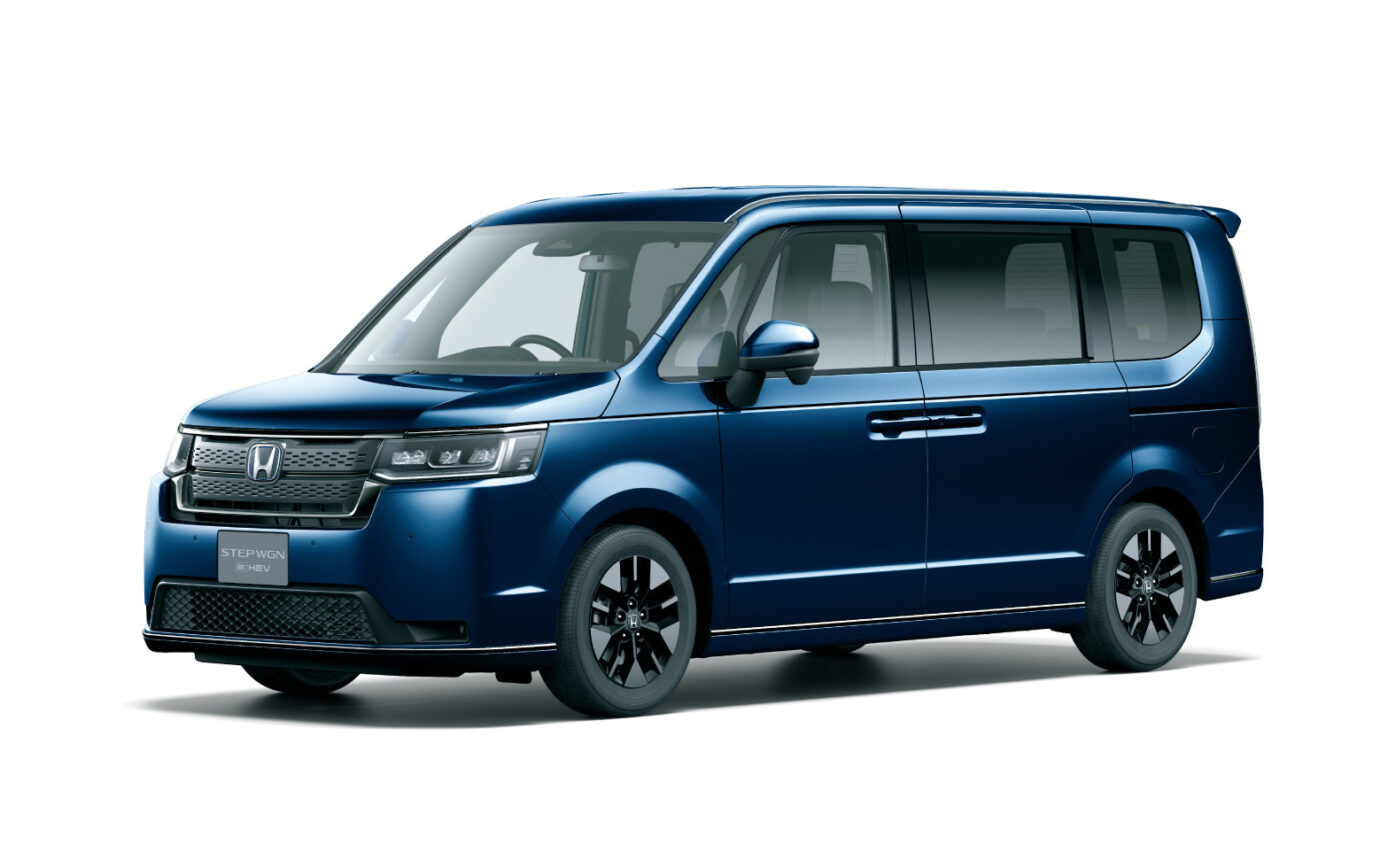 4220526-stepwgn_011H-1-