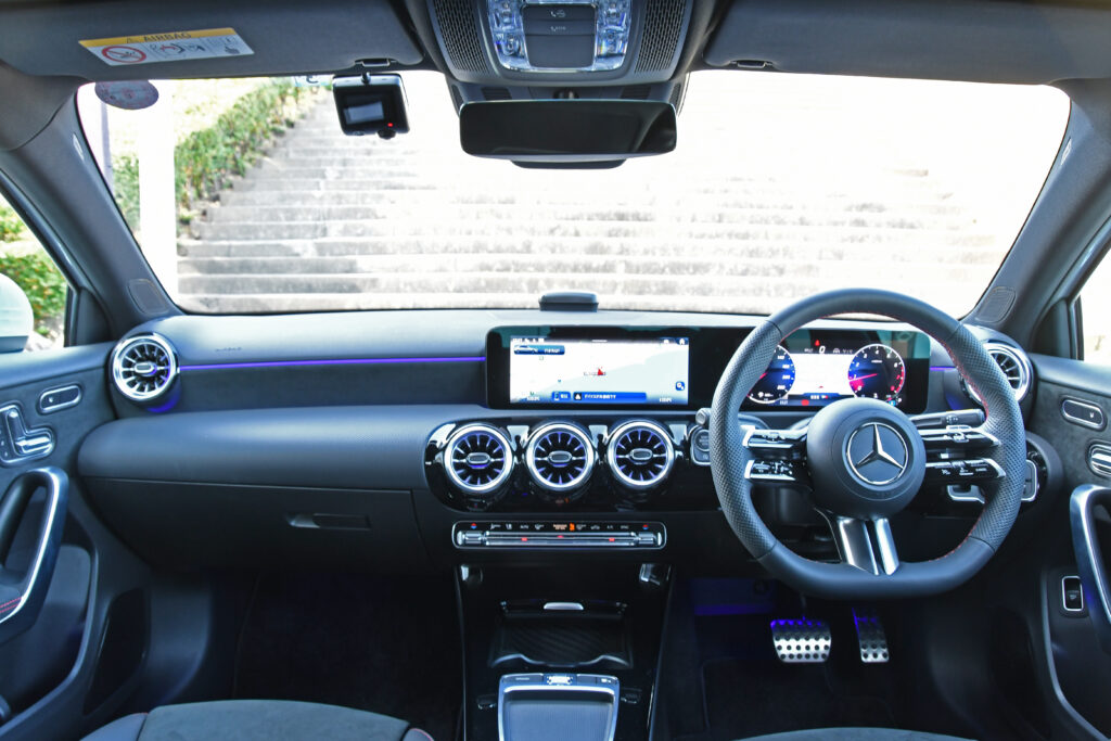 Mercedes-BenzA180sedan。写真：諸星陽一