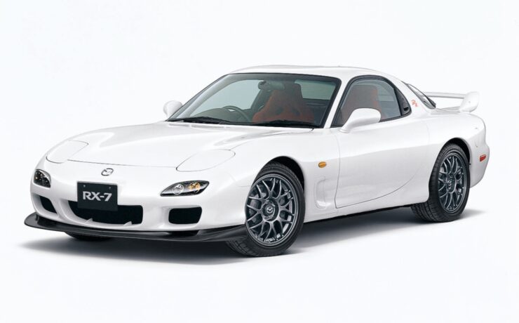 安室透（降谷零）の愛車マツダRX-7（FD3S）はどんな車？3つの顔