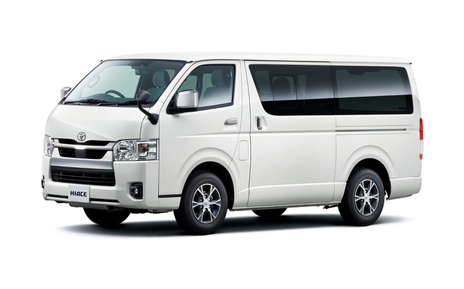 白の車を選ぶメリット・デメリット｜白が似合う車種についても紹介｜カーナレッジ